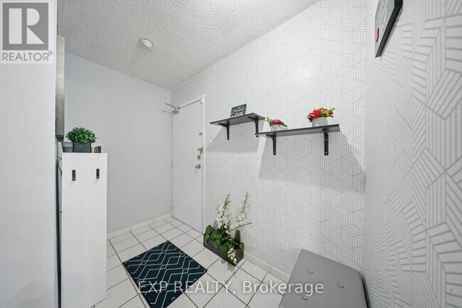Photo du bâtiment - 1096 Jalna Blvd