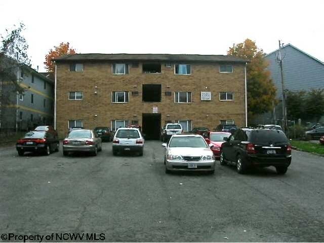 Primary Photo - 984 Valley View Dr