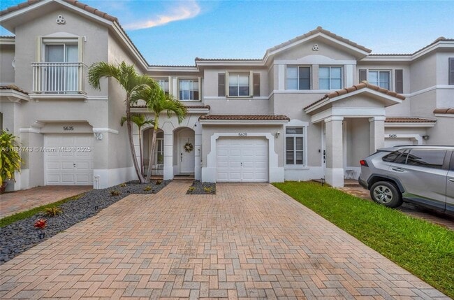 Building Photo - 5625 NW 112th Path