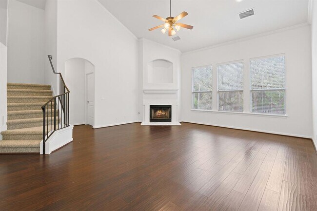 Building Photo - 161 Kensington Ln