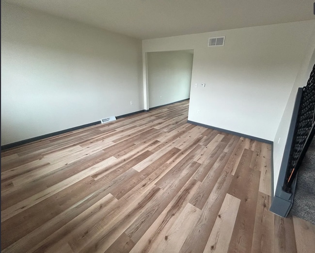 Building Photo - 5310 Divison Duplex