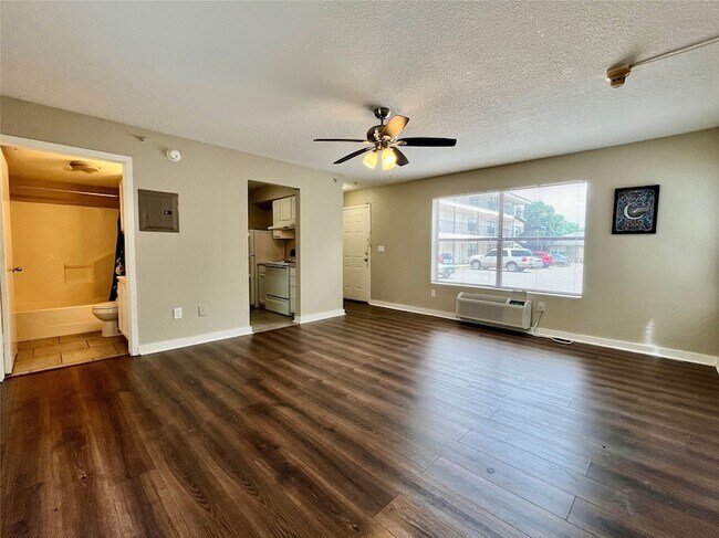 Foto del edificio - 701 W Sycamore St