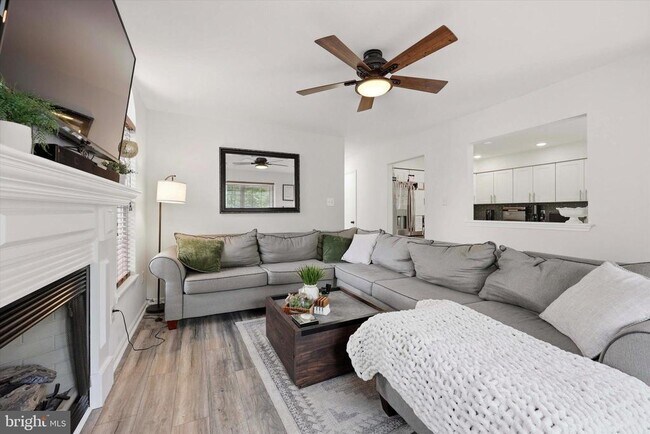 Foto del edificio - 12 Timbercrest Dr