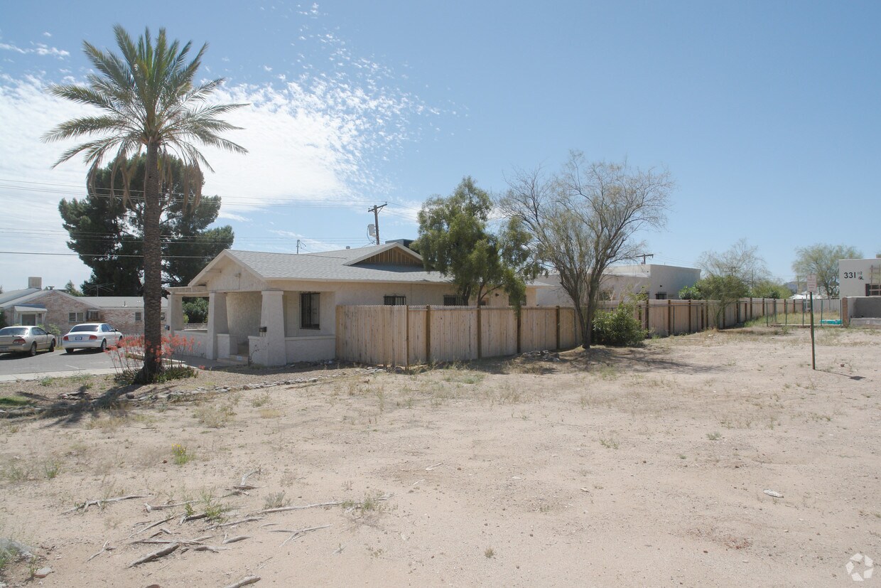 319325 N Cherry Ave, Tucson, AZ 85719 Apartments in Tucson, AZ