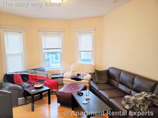 Foto del edificio - 127 Hillsdale Rd