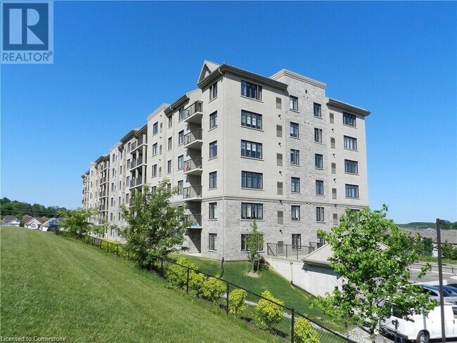 Photo du bâtiment - 776 Laurelwood Dr