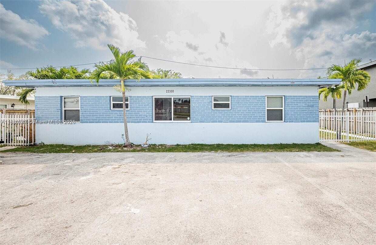 Primary Photo - 22300 SW 117th Ave