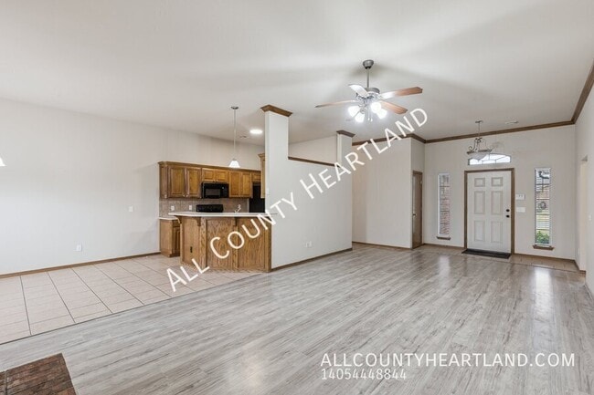 Building Photo - 2728 SE 93rd St