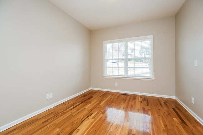 Building Photo - 1214 Saddle Brk