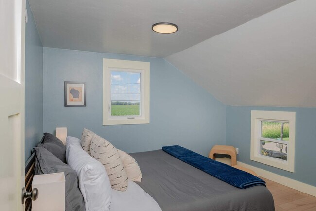Foto del edificio - 5652 W Reighmoor Rd