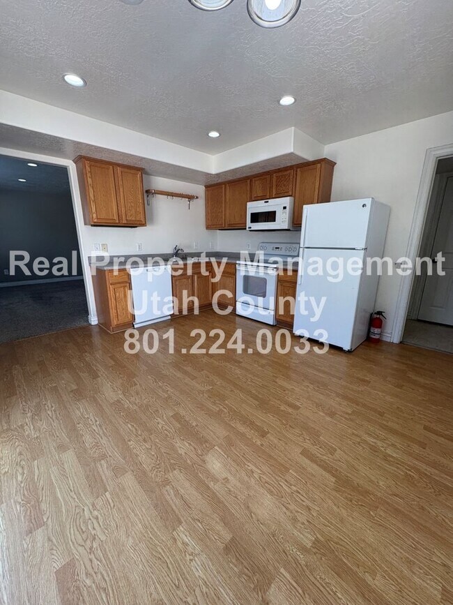 Foto del edificio - 1354 Dunmore Dr