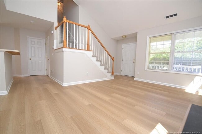 Building Photo - 1914 Sterling Hill Dr