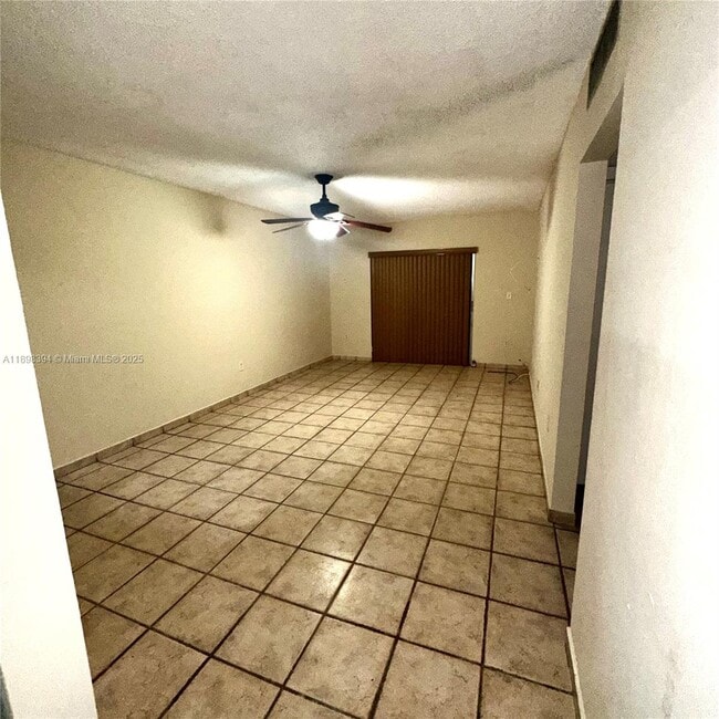 Foto del edificio - 10850 W Flagler St