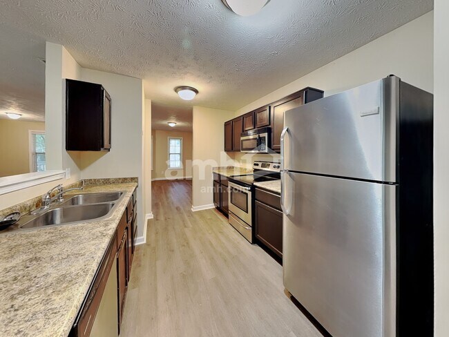 Foto del edificio - 2324 Blackthorn Dr
