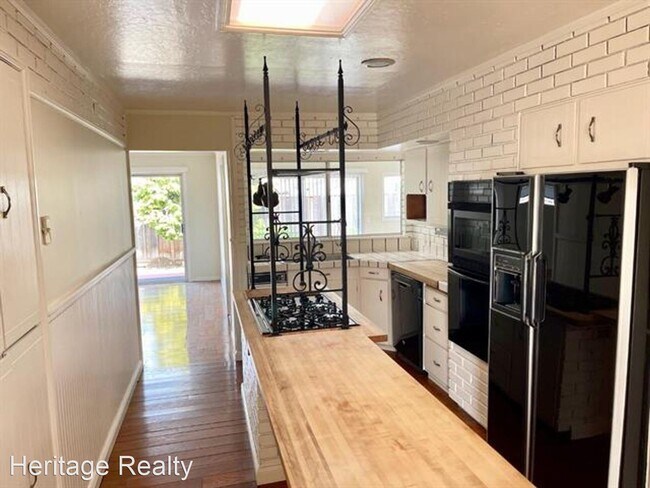 Foto del edificio - 3 br, 2 bath House - 1525 Maxine Avenue