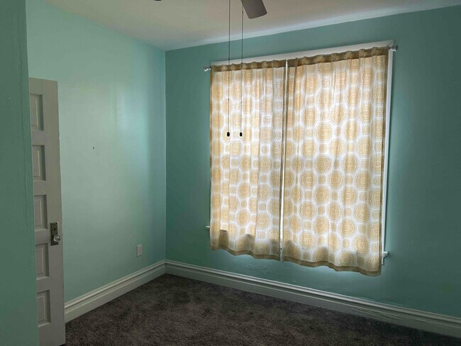 Foto del edificio - 4938 Quincy St