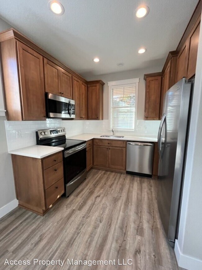 Foto del edificio - 3 br, 1.5 bath House - 616 W Sherman St