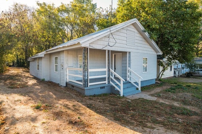 Foto del edificio - Beautifully Renovated 3BR Home in Bessemer...
