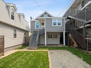 Building Photo - 213 Sumner Ave