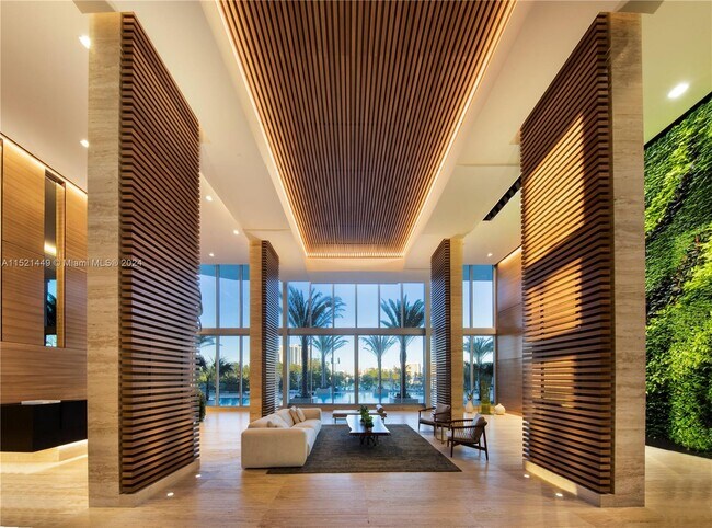 Foto del edificio - 16385 Biscayne Blvd