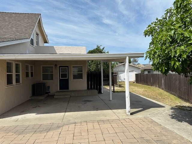 Building Photo - 1006 Moffett Rd
