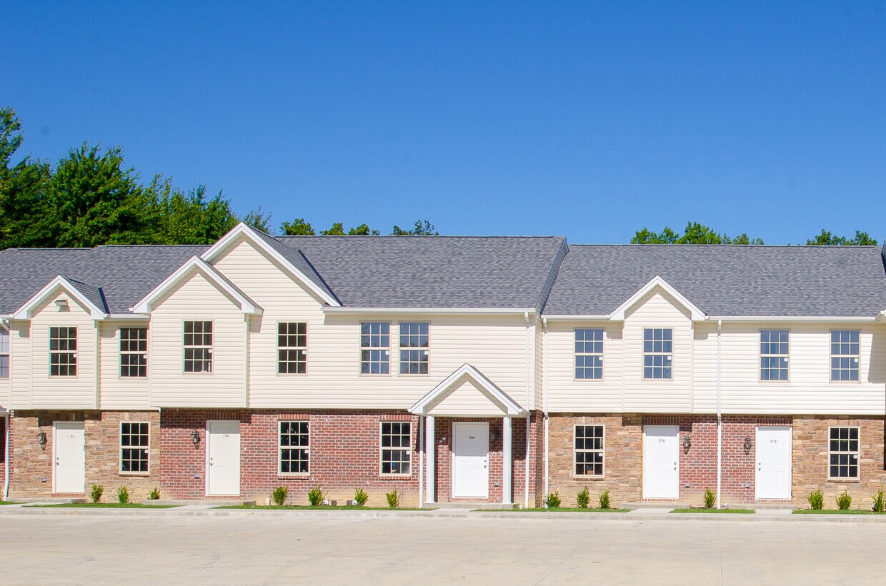 4172 Otter Creek Dr, Amelia, OH 45102 Townhome Rentals in Amelia OH