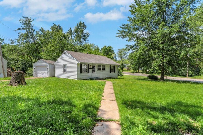 Foto del edificio - Charming 3BR House in Saint Louis