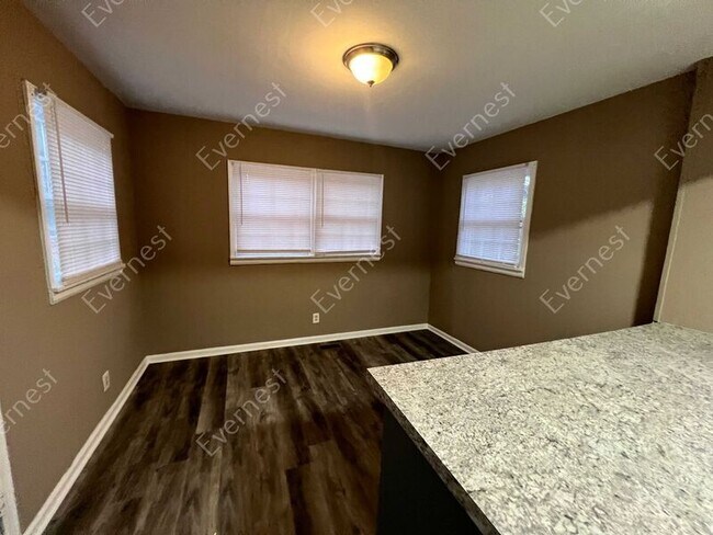 Foto del edificio - 920 80th St S