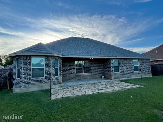 Building Photo - 4 br, 2 bath House - 148 Ross Road