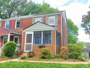Building Photo - 5942 Williamsburg Rd