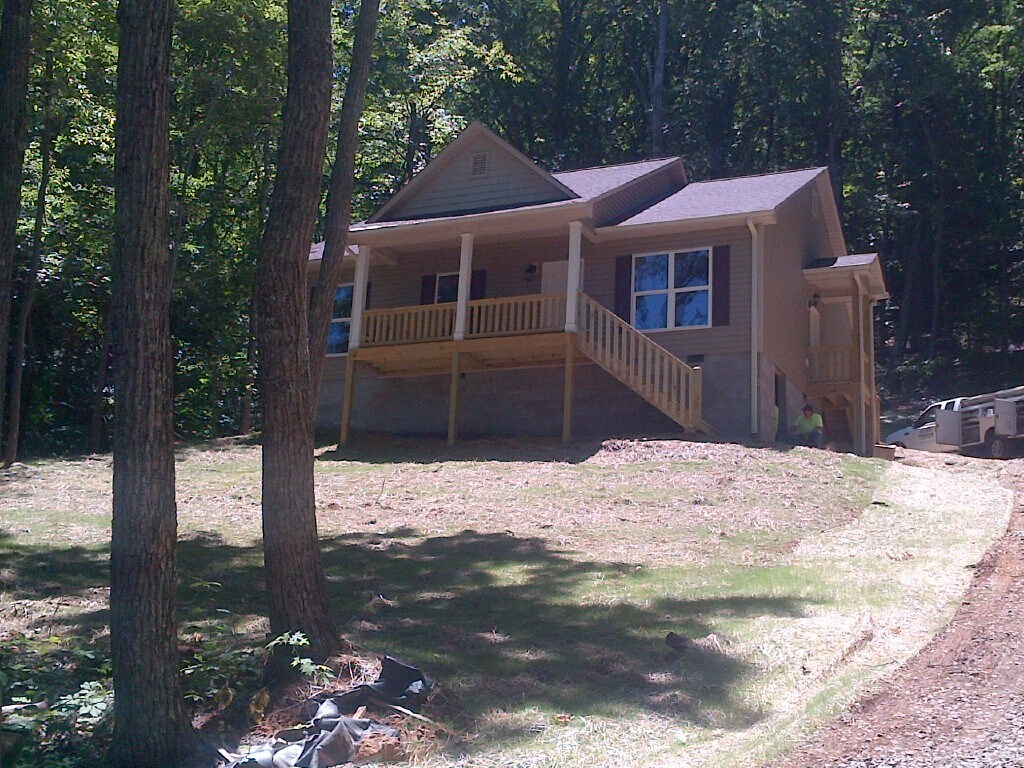 Primary Photo - 1070 Coon Cove Rd