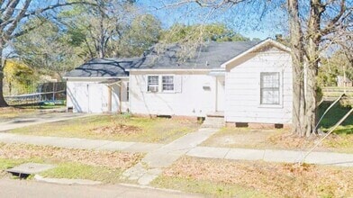 Building Photo - 4655 Fairfields Ave