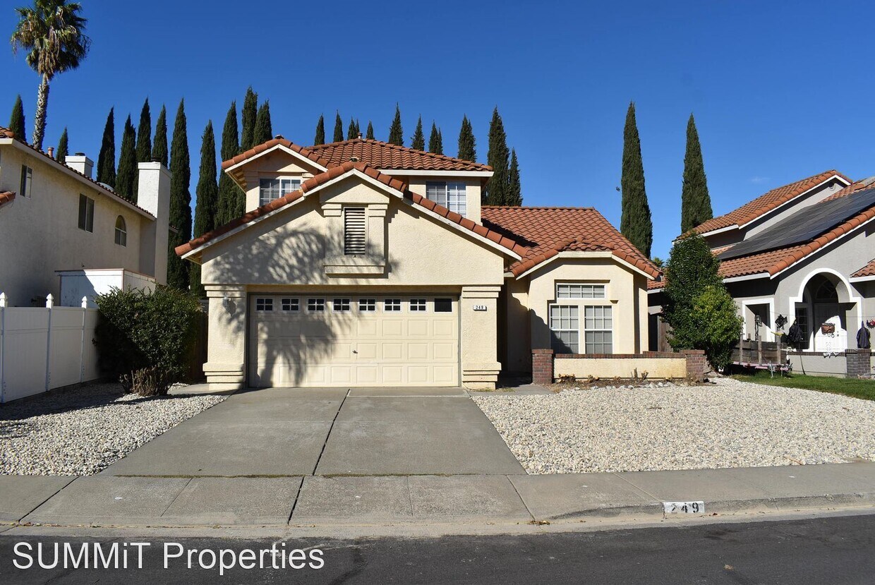 Foto principal - 4 br, 3 bath House - 249 Sparrow Street