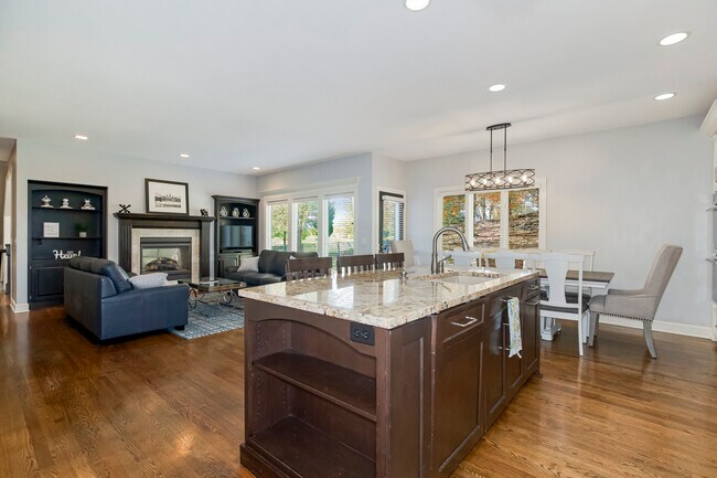 Foto del edificio - 15700 Howe St
