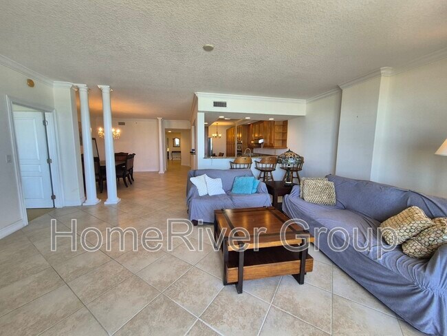 Building Photo - 4180 N Hwy A1A