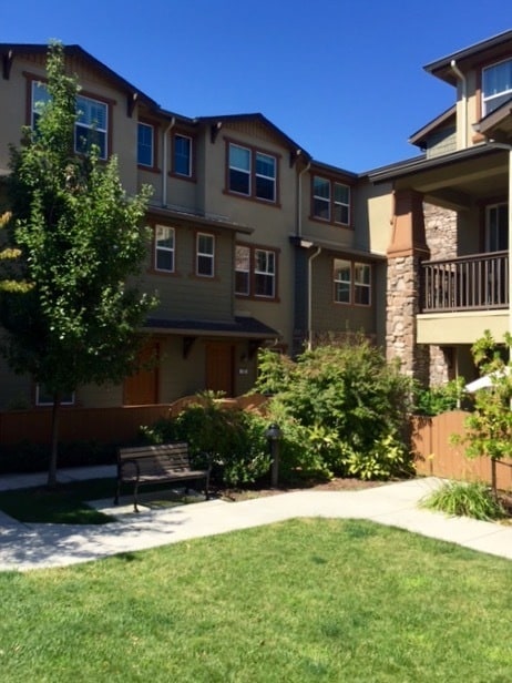 View of the townhouse - 722 El Paseo Cir