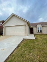 Building Photo - Large 2 Bedroom Condo
