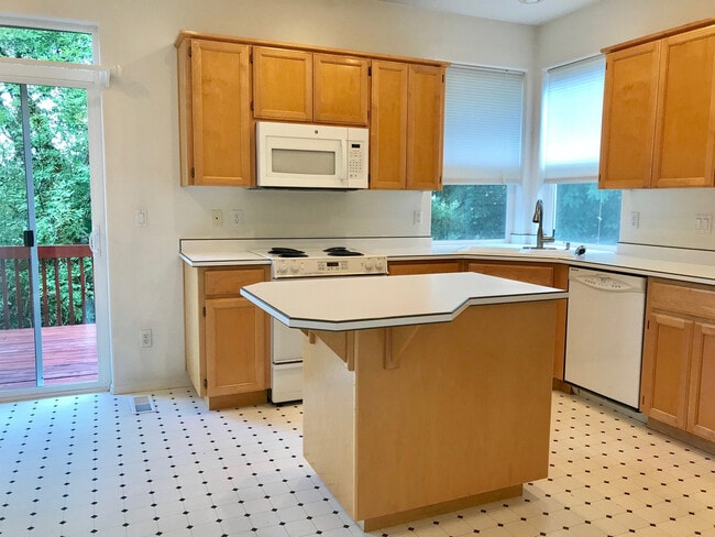 Building Photo - Two Story Traditional Backs to Green space- Back on the market!