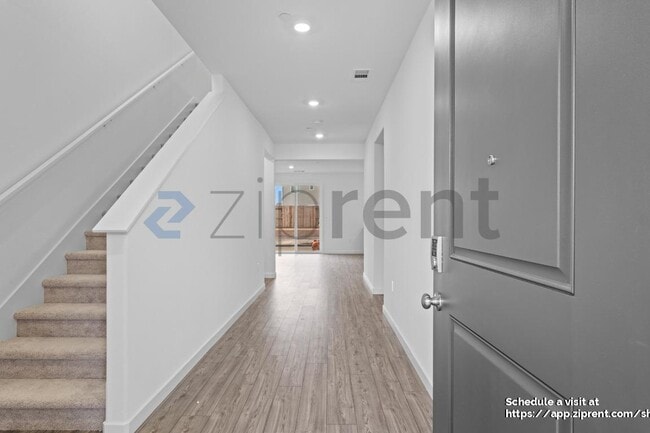 Foto del edificio - 1747 Tornillo Ave