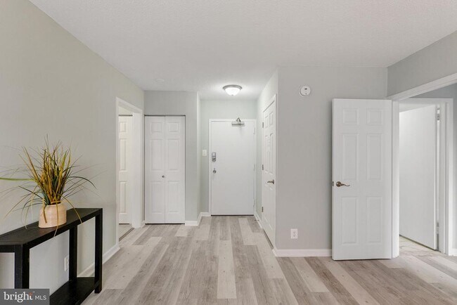 Foto del edificio - 4515 Willard Ave