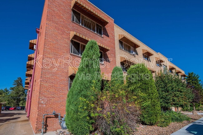 Foto del edificio - 733 E 2nd Ave
