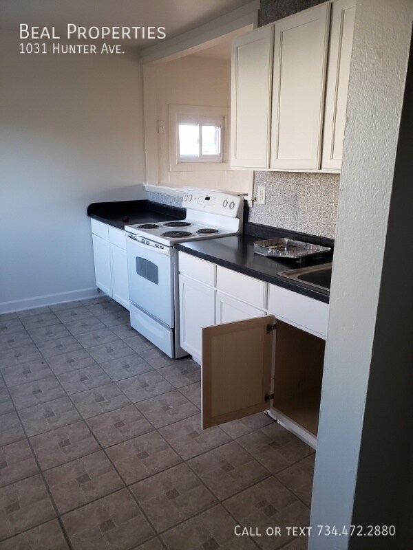 Foto del edificio - 1031 Hunter Ave