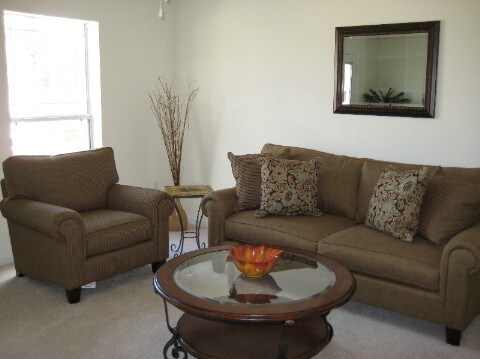 Foto del edificio - 3 bedroom 2 bath Off Neil