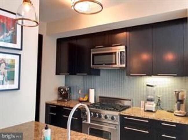 Building Photo - 1414 S Penn Sq