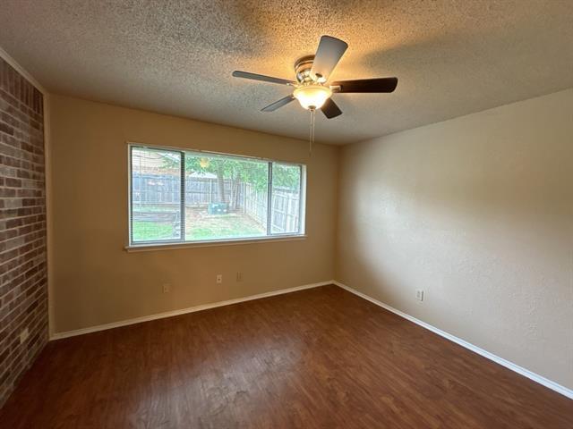 Foto del edificio - 2412 Amber Hill Ln