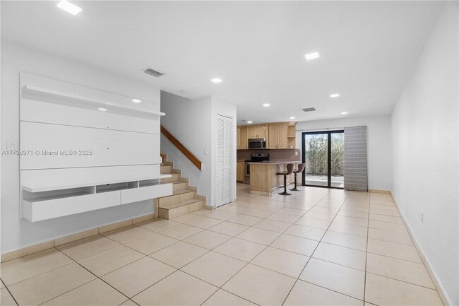 Foto del edificio - 2090 SW 122nd Ave