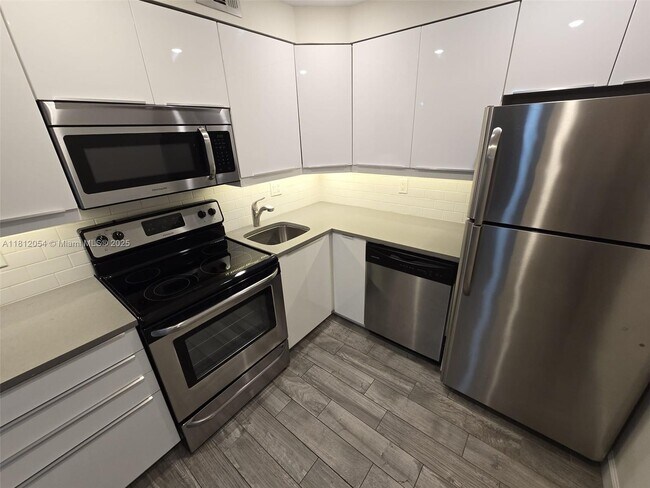 Foto del edificio - 470 NW 20th St