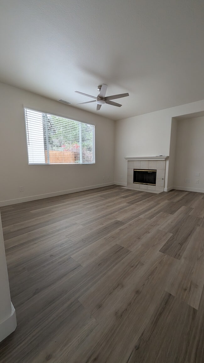 Foto del edificio - 9476 Questa Pointe