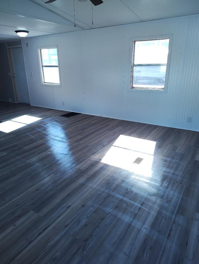 Building Photo - 11 Stewart Pines Loop NE
