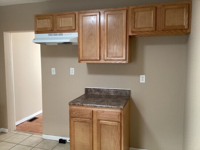 Foto del edificio - 1007 Elwood St 3BR/1.5BA (Middletown)